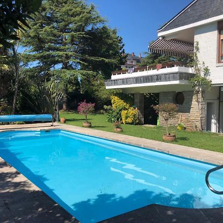 Chalet Al Lado De La Playa Con Piscina Privada, Jardin Y Barbacoa, Fronton, 6 Habitaciones Laredo Kültér fotó