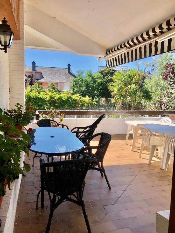Chalet Al Lado De La Playa Con Piscina Privada, Jardin Y Barbacoa, Fronton, 6 Habitaciones Laredo Kültér fotó