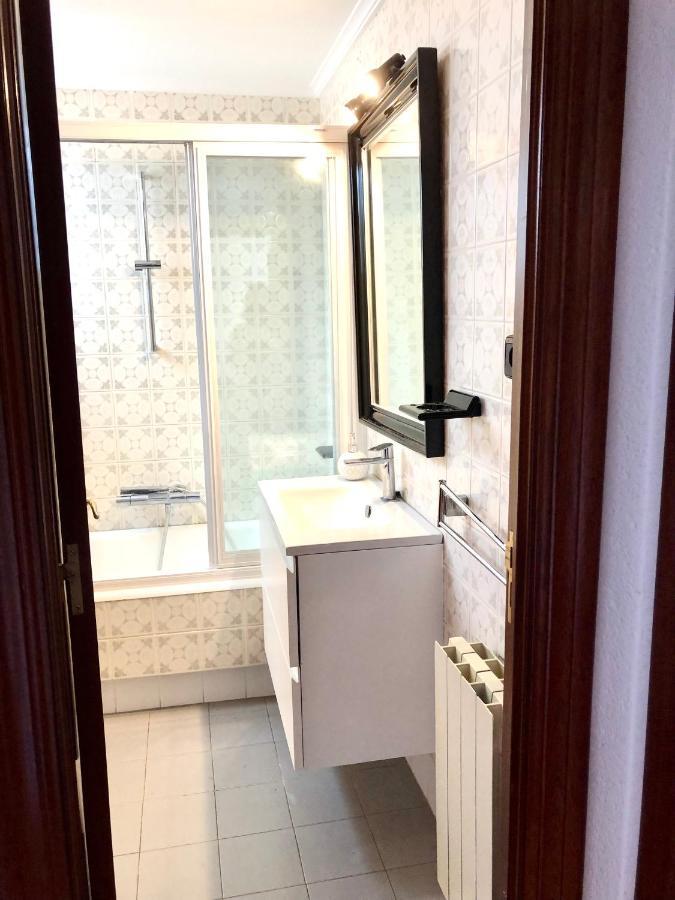 Chalet Al Lado De La Playa Con Piscina Privada, Jardin Y Barbacoa, Fronton, 6 Habitaciones Laredo Kültér fotó