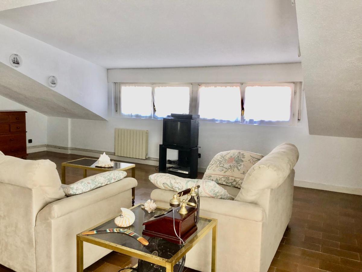Chalet Al Lado De La Playa Con Piscina Privada, Jardin Y Barbacoa, Fronton, 6 Habitaciones Laredo Kültér fotó