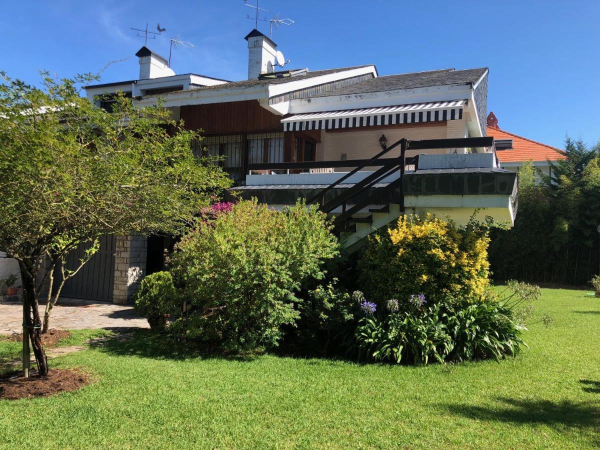 Chalet Al Lado De La Playa Con Piscina Privada, Jardin Y Barbacoa, Fronton, 6 Habitaciones Laredo Kültér fotó