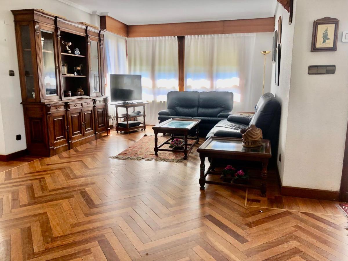 Chalet Al Lado De La Playa Con Piscina Privada, Jardin Y Barbacoa, Fronton, 6 Habitaciones Laredo Kültér fotó
