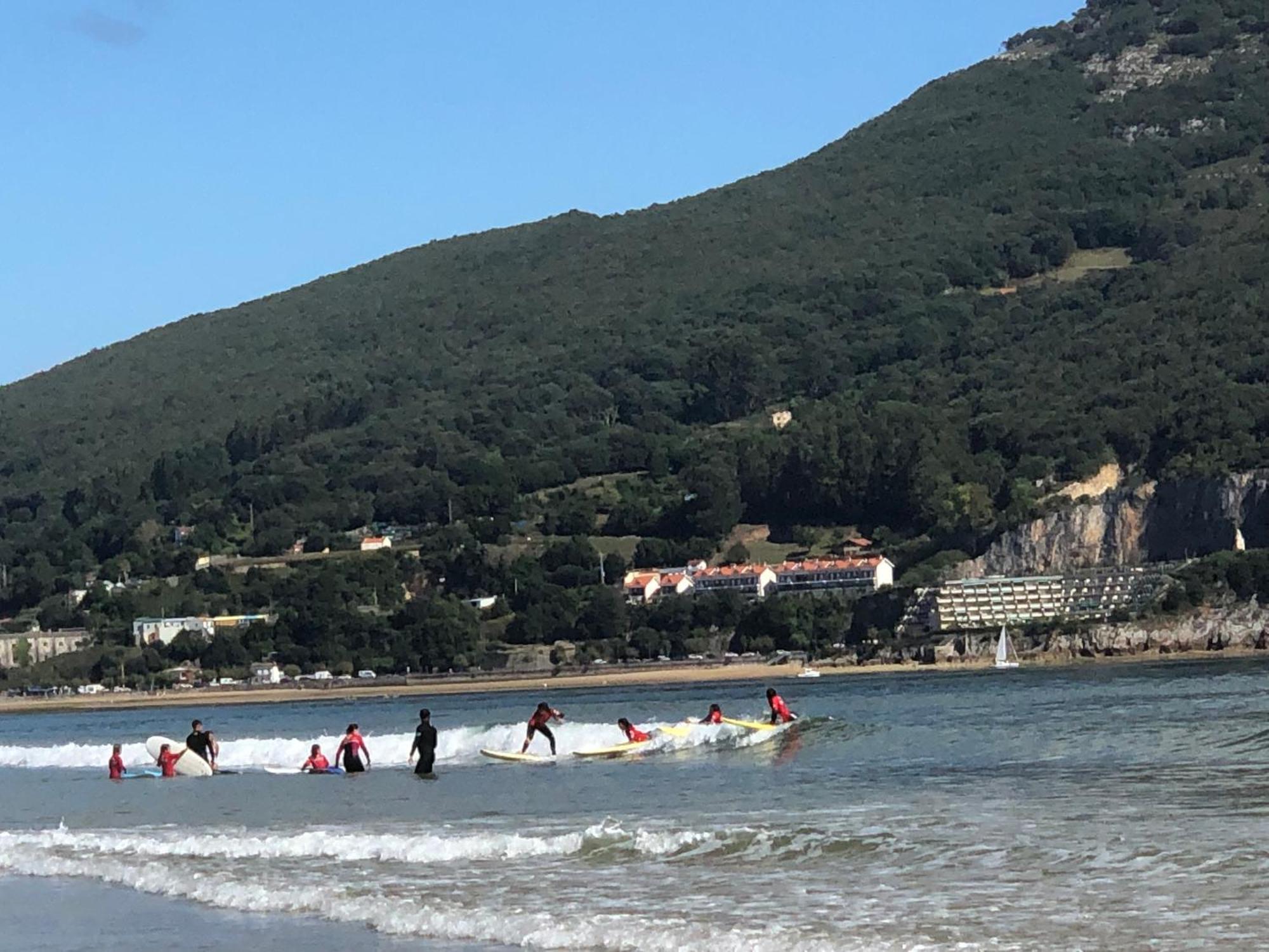 Chalet Al Lado De La Playa Con Piscina Privada, Jardin Y Barbacoa, Fronton, 6 Habitaciones Laredo Kültér fotó